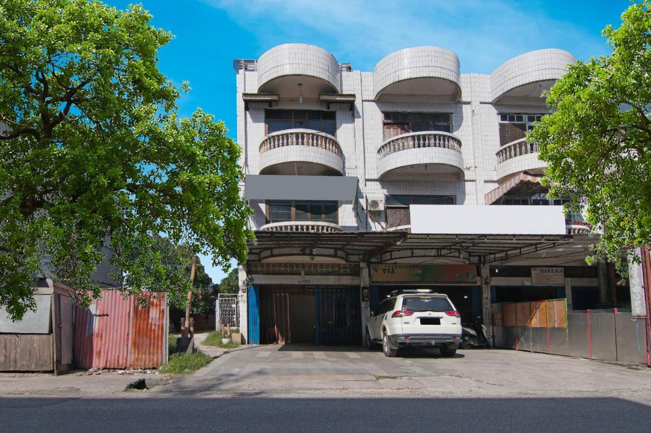 Oyo 91510 Homestay Utama Syariah Pekanbaru Buitenkant foto