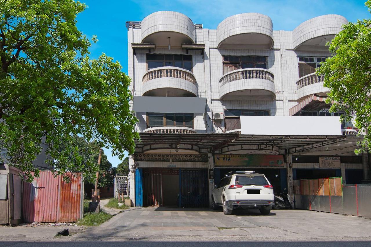 Oyo 91510 Homestay Utama Syariah Pekanbaru Buitenkant foto