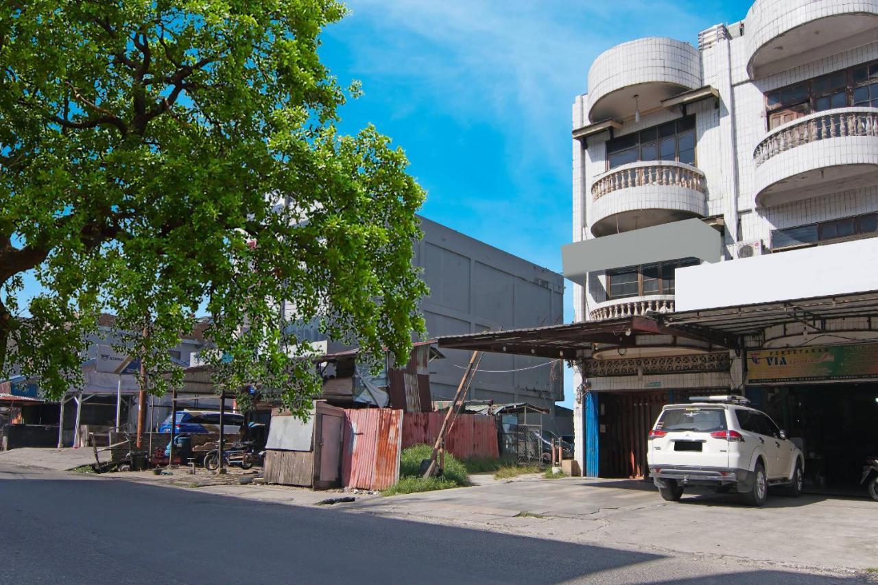 Oyo 91510 Homestay Utama Syariah Pekanbaru Buitenkant foto