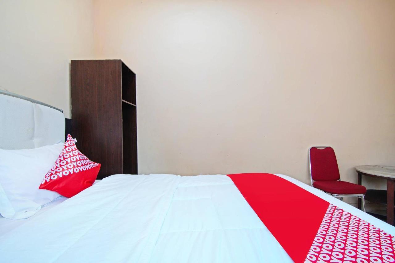 Oyo 91510 Homestay Utama Syariah Pekanbaru Buitenkant foto