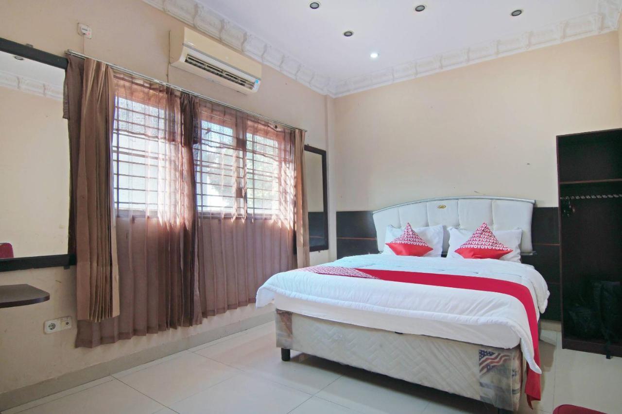 Oyo 91510 Homestay Utama Syariah Pekanbaru Buitenkant foto
