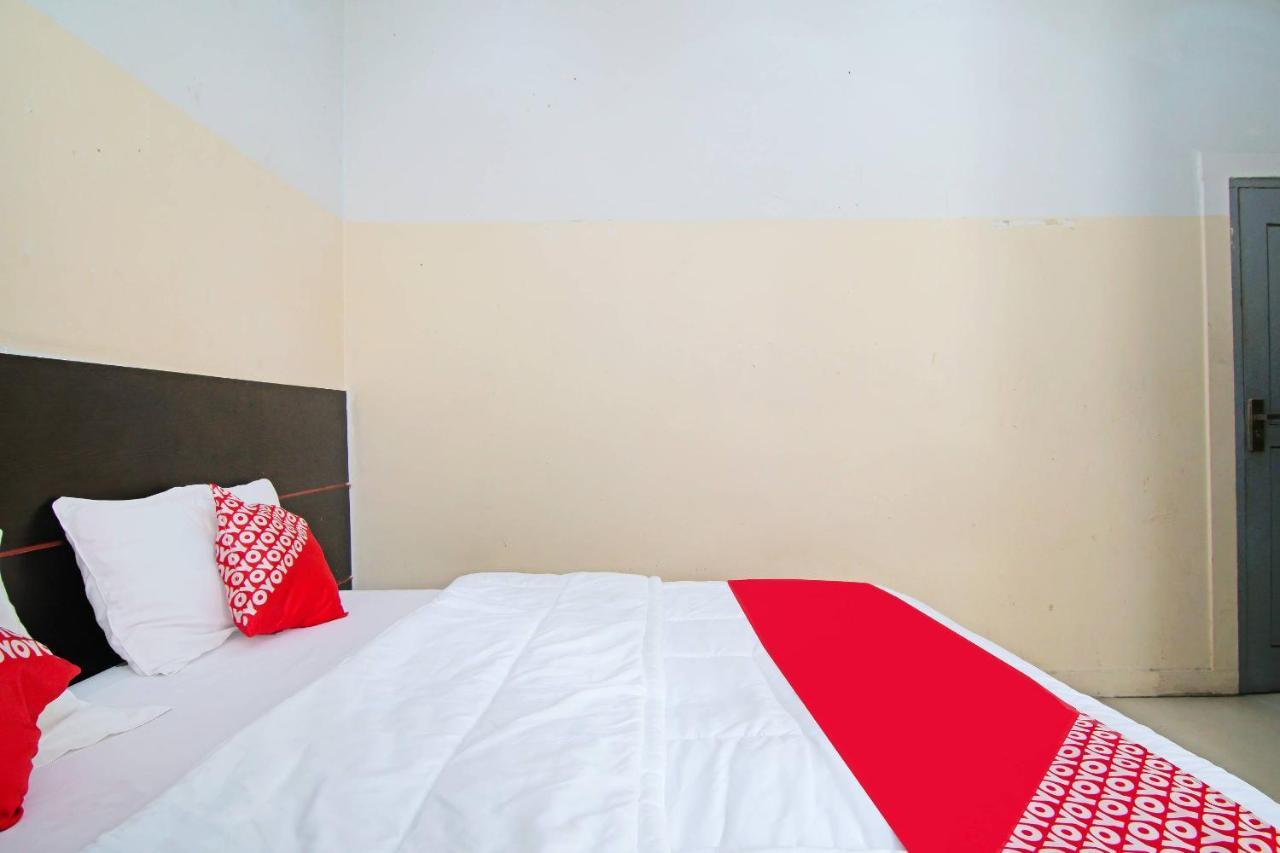 Oyo 91510 Homestay Utama Syariah Pekanbaru Buitenkant foto