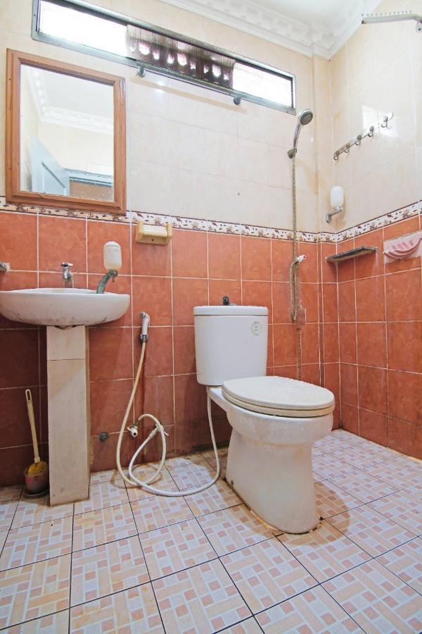 Oyo 91510 Homestay Utama Syariah Pekanbaru Buitenkant foto