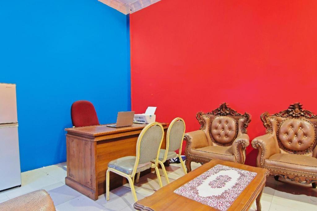 Oyo 91510 Homestay Utama Syariah Pekanbaru Buitenkant foto